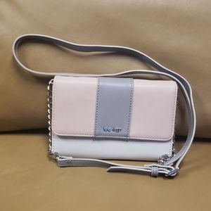 Nine West Aleksei colorblind crossbody w detachabl